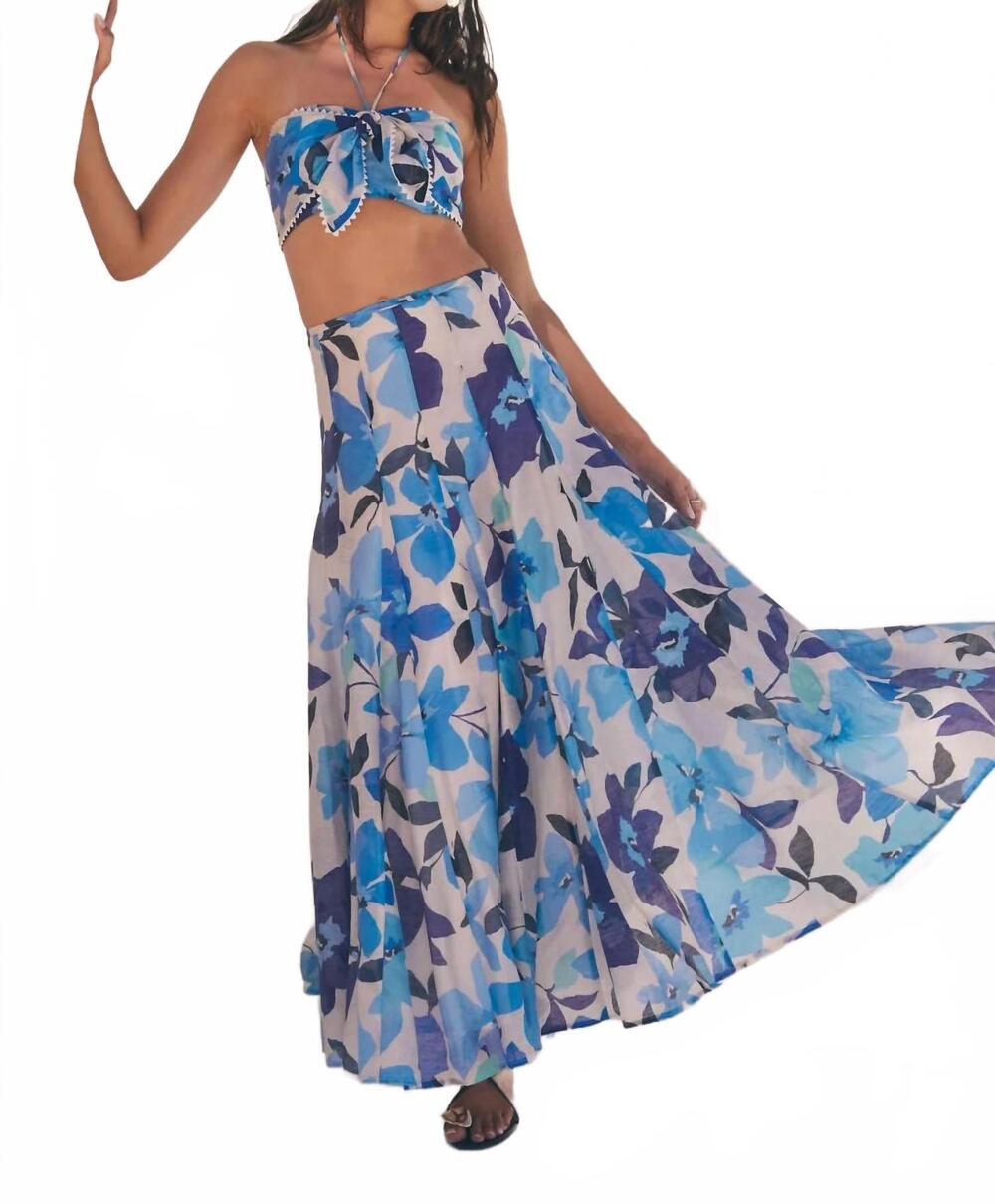 NEW ASTR kaley maxi skirt in blue floral